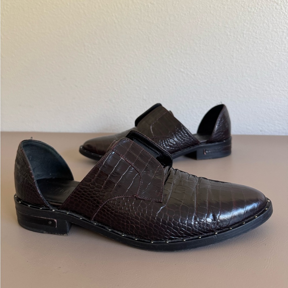 Freda Salvador Wear D’Orsay Loafer Shoe Croc Embossed Burgundy Women’s Sz 6